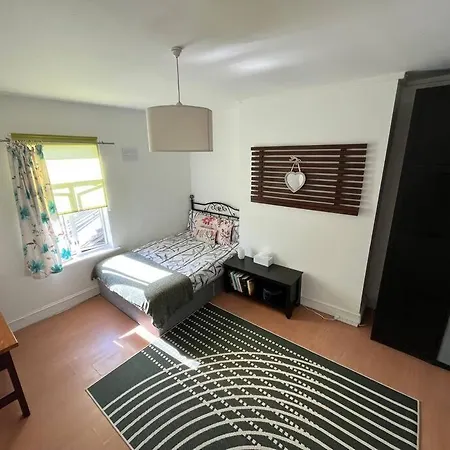 아파트 Lovely 2 Bedroom Flat Close To Centre *