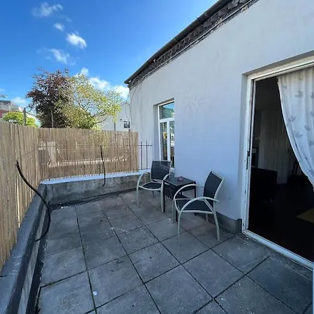 Lovely 2 Bedroom Flat Close To Centre Апартаменты *
